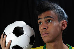 乐鱼电竞-NBA最佳新秀竞争激烈 三人数据旗鼓相当，nba最佳新秀含金量